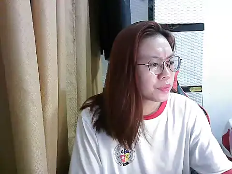 Snapshot of crizzybel chatting on September 24, 2025, 12:25 am crizzybel online show from September 24, 2025, 12:25 am