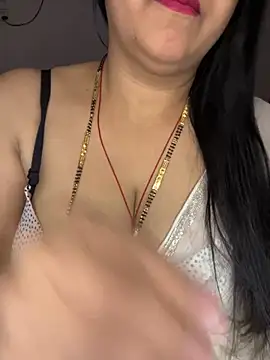 Zoya Varma004 online show from October 28, 2025, 5:22 am