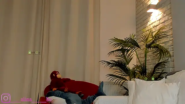 Miss--boo online show from March 14, 2025, 11:22 pm