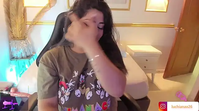 lucy26  online show from January 25, 2025, 8:21 am