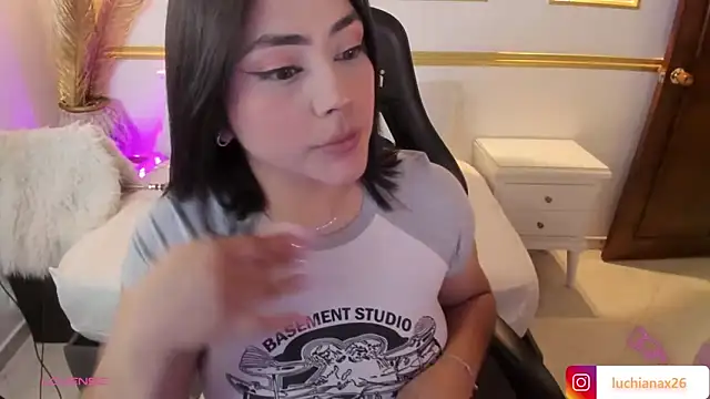 lucy26  online show from March 1, 2025, 7:41 am