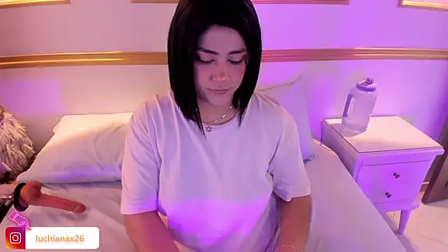 lucy26  online show from September 9, 2025, 2:33 am