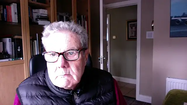 Oldpistolpete online show from November 30, 2025, 2:43 pm