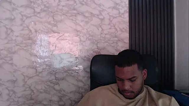 Snapshot of Sandro_xxx chatting on October 14, 2025, 9:26 pm Sandro xxx online show from October 14, 2025, 9:26 pm