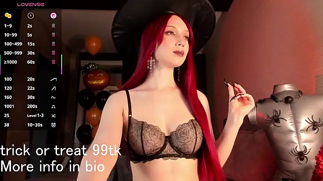 Snapshot of SophiaFlorence chatting on October 29, 2025, 12:51 pm SophiaFlorence online show from October 29, 2025, 12:51 pm