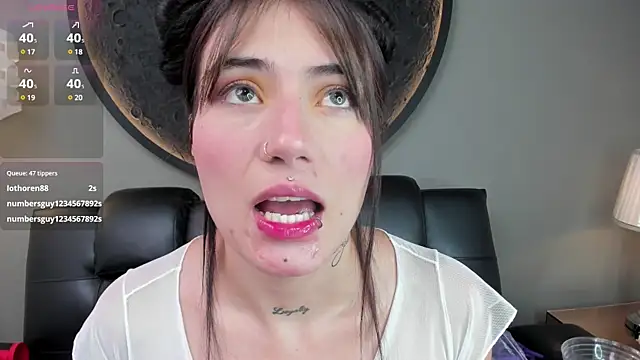 miss sharlotte18 online show from February 24, 2025, 9:41 pm