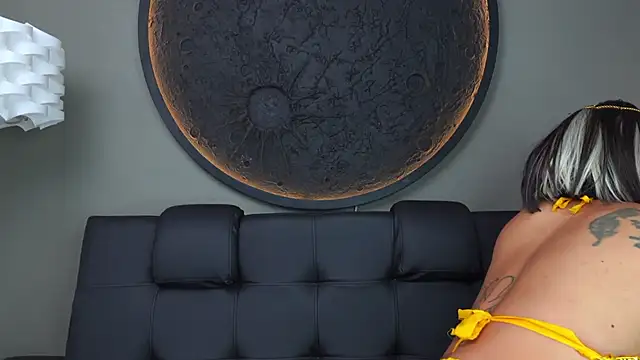 Snapshot of miss_vaiolette chatting on September 12, 2025, 11:10 am miss vaiolette online show from September 12, 2025, 11:10 am