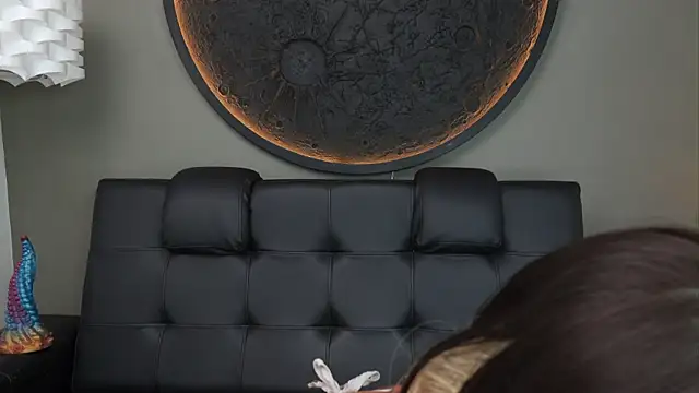 Snapshot of miss_vaiolette chatting on November 3, 2025, 11:11 am miss vaiolette online show from November 3, 2025, 11:11 am