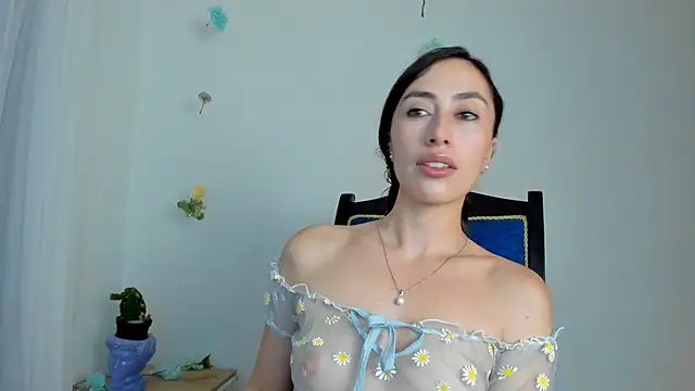 Snapshot of Amatiista chatting on February 22, 2025, 12:38 am Amatiista online show from February 22, 2025, 12:38 am