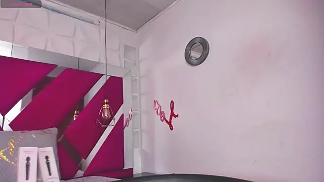 Penelope Tits online show from March 4, 2025, 3:00 am