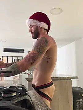 Snapshot of Frank_Farrell chatting on December 24, 2024, 8:27 pm Frank Farrell online show from December 24, 2024, 8:27 pm