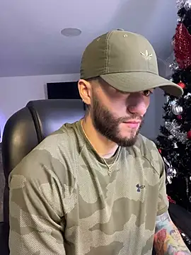 Snapshot of Frank_Farrell chatting on December 31, 2024, 10:23 pm Frank Farrell online show from December 31, 2024, 10:23 pm