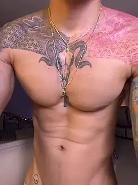 Snapshot of Frank_Farrell chatting on January 17, 2025, 5:21 am Frank Farrell online show from January 17, 2025, 5:21 am