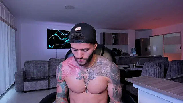 Snapshot of Frank_Farrell chatting on February 9, 2025, 9:17 pm Frank Farrell online show from February 9, 2025, 9:17 pm