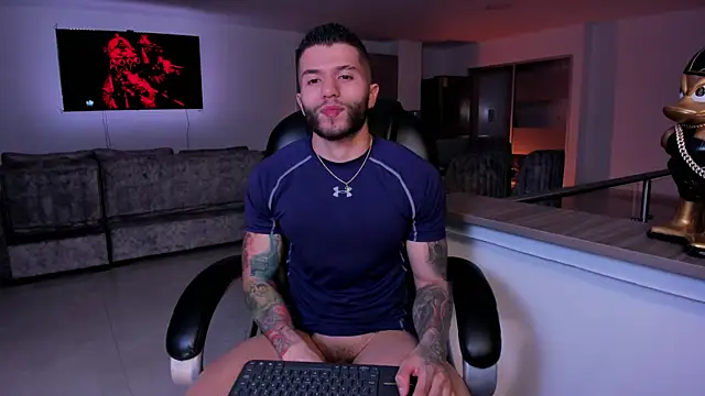 Snapshot of Frank_Farrell chatting on February 12, 2025, 1:30 am Frank Farrell online show from February 12, 2025, 1:30 am