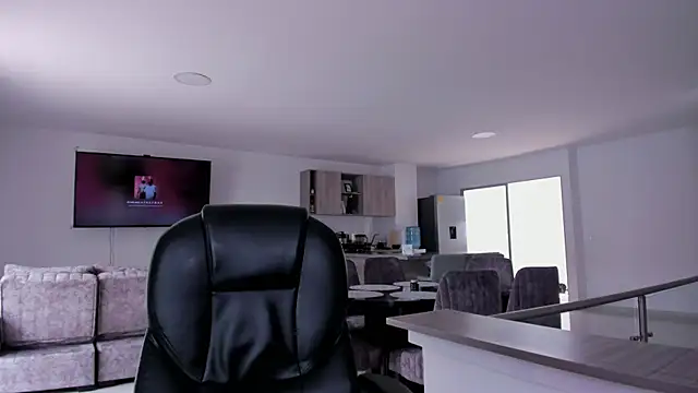 Snapshot of Frank_Farrell chatting on February 13, 2025, 5:33 pm Frank Farrell online show from February 13, 2025, 5:33 pm