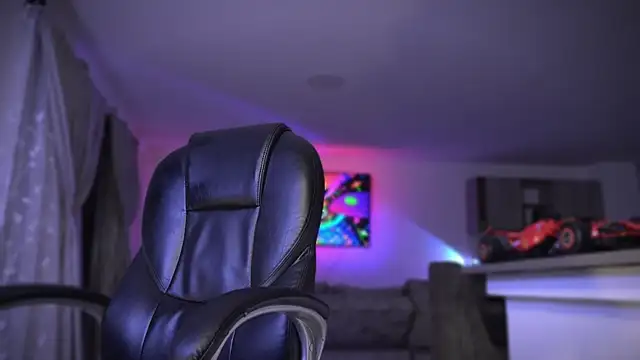 Snapshot of Frank_Farrell chatting on September 15, 2025, 12:21 am Frank Farrell online show from September 15, 2025, 12:21 am