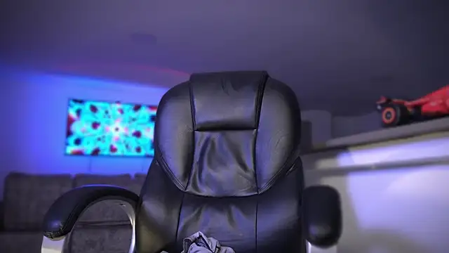 Snapshot of Frank_Farrell chatting on October 10, 2025, 8:24 am Frank Farrell online show from October 10, 2025, 8:24 am