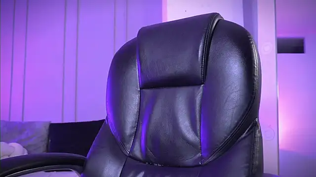 Snapshot of Frank_Farrell chatting on November 5, 2025, 10:32 pm Frank Farrell online show from November 5, 2025, 10:32 pm