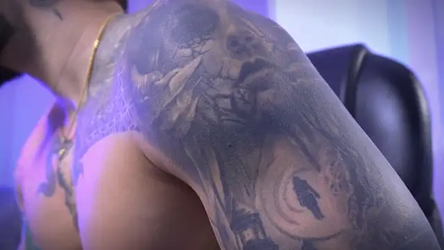 Snapshot of Frank_Farrell chatting on November 7, 2025, 6:30 pm Frank Farrell online show from November 7, 2025, 6:30 pm