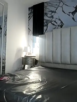 mollieblue69 online show from October 14, 2025, 1:56 pm