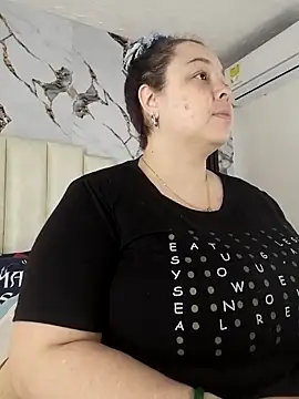 mollieblue69 online show from November 4, 2025, 12:59 pm