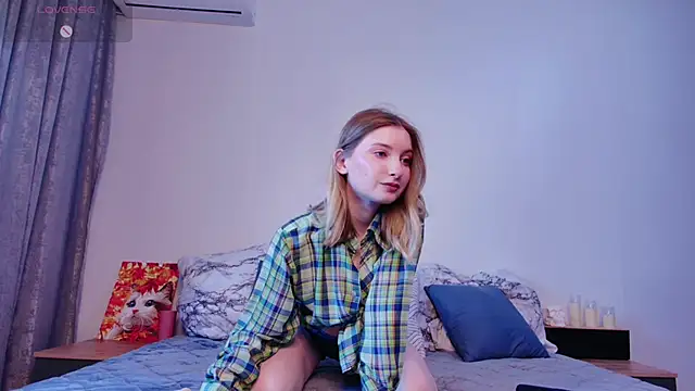 Snapshot of _whiteprincess chatting on January 31, 2025, 9:37 am whiteprincess online show from January 31, 2025, 9:37 am