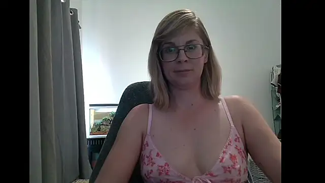 Snapshot of SavannaGirly chatting on March 2, 2025, 11:50 am SavannaGirly online show from March 2, 2025, 11:50 am