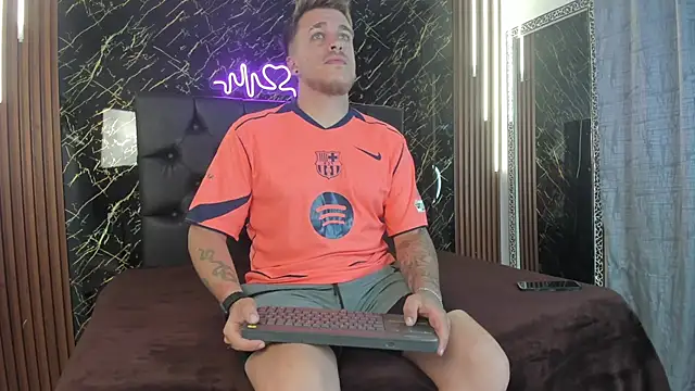 keane lee online show from October 31, 2025, 1:01 pm