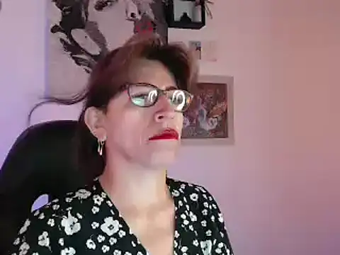 Chayla Ruiz online show from January 17, 2025, 1:35 pm