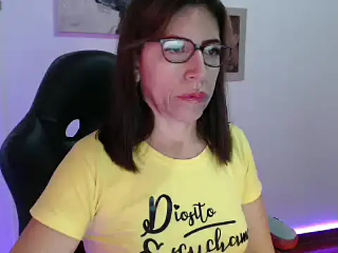 Chayla Ruiz online show from January 27, 2025, 9:00 pm