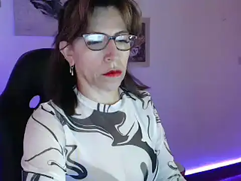 Chayla Ruiz online show from February 3, 2025, 2:02 pm