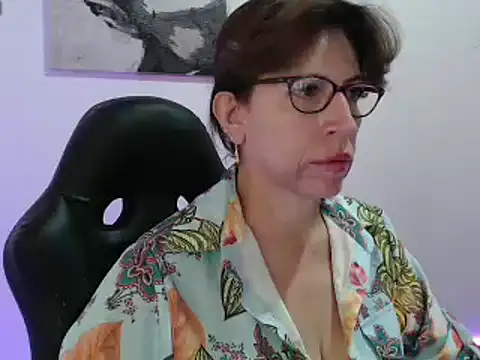 Chayla Ruiz online show from February 4, 2025, 9:52 pm