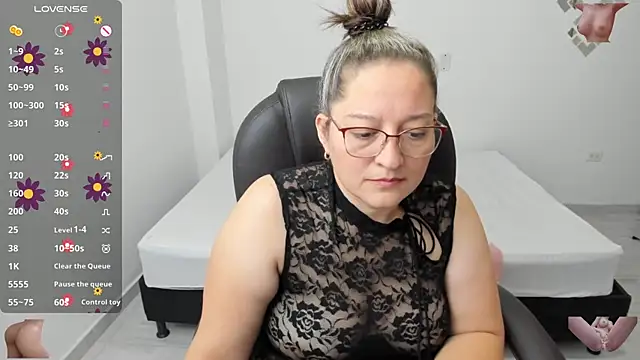 Snapshot of alejandra_milf_ chatting on March 12, 2025, 6:00 pm alejandra milf online show from March 12, 2025, 6:00 pm