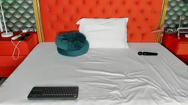 VallerieJones online show from February 22, 2025, 4:51 am