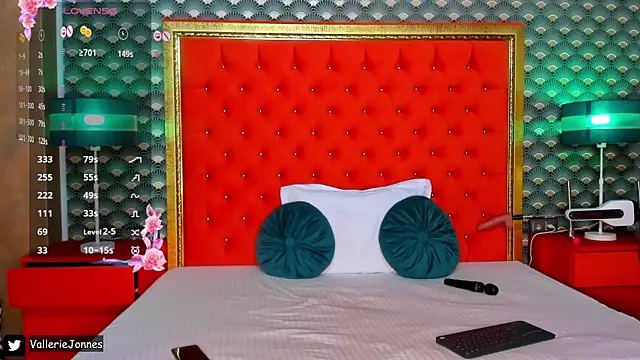 VallerieJones online show from March 15, 2025, 10:46 am