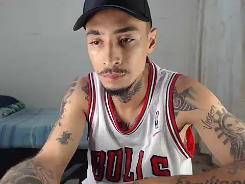 Snapshot of emiliano_hottt chatting on September 29, 2025, 9:08 pm emiliano hottt online show from September 29, 2025, 9:08 pm