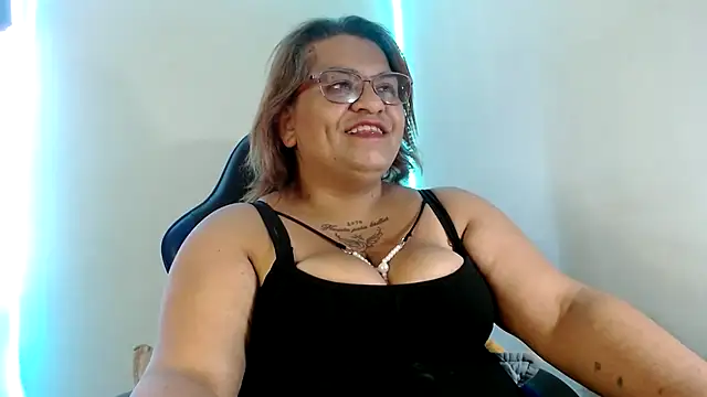 Snapshot of NAILAH_SANZ chatting on September 21, 2025, 5:03 pm NAILAH SANZ online show from September 21, 2025, 5:03 pm