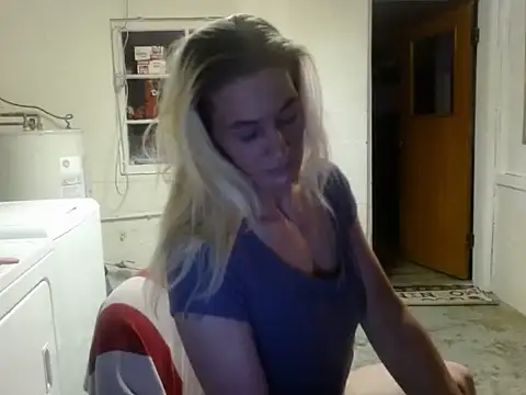 missymilf online show from February 6, 2025, 1:27 am