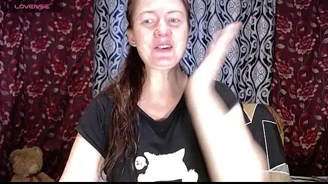 Snapshot of EmilyDoth chatting on September 13, 2025, 5:07 am EmilyDoth online show from September 13, 2025, 5:07 am