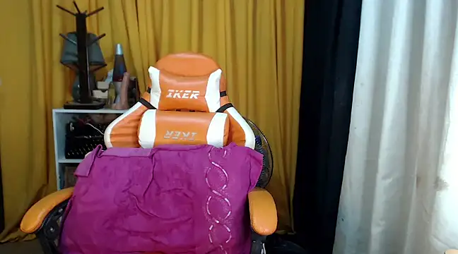 Snapshot of Deliciouscumsxz chatting on December 23, 2024, 10:21 am Deliciouscumsxz online show from December 23, 2024, 10:21 am