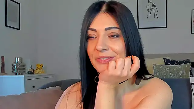 AryaSummersReal online show from March 3, 2025, 2:04 pm