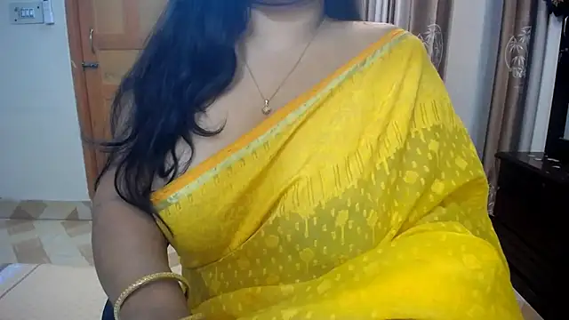 lady maeda  online show from December 12, 2024, 7:15 pm