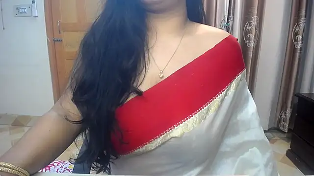 lady maeda  online show from January 17, 2025, 8:55 pm