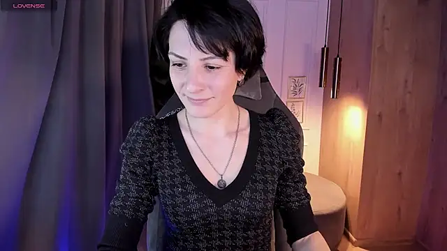Snapshot of LorenDaze chatting on March 4, 2025, 1:49 pm LorenDaze online show from March 4, 2025, 1:49 pm