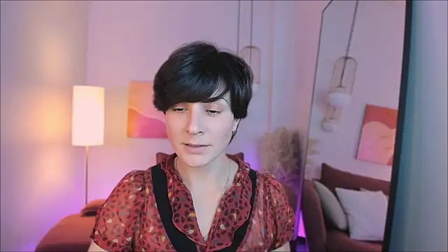 LorenDaze online show from November 11, 2025, 2:28 pm