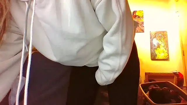 eatmeplease44 online show from November 4, 2025, 1:21 pm