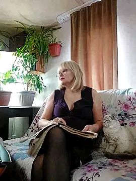 Snapshot of IrmaRose chatting on November 30, 2025, 5:55 am IrmaRose online show from November 30, 2025, 5:55 am