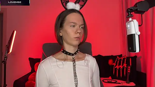 DivineBite online show from November 2, 2025, 3:36 pm