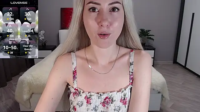 Snapshot of VictoriaTiger chatting on January 15, 2025, 9:45 am VictoriaTiger online show from January 15, 2025, 9:45 am